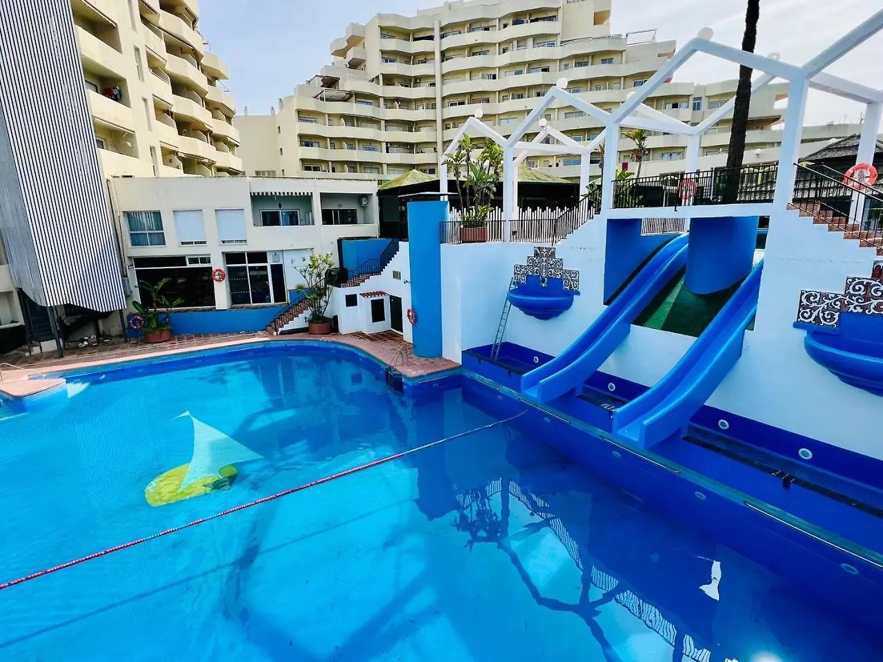 Benal Beach, Benalmadena, Costa Del Sol Apartment