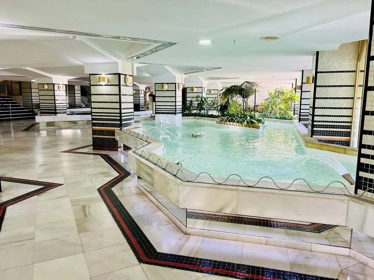 Benal Beach, Benalmadena, Costa Del Sol Apartment